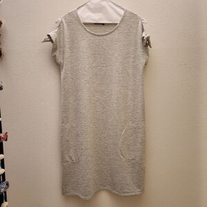 Gap striped dress with pockets